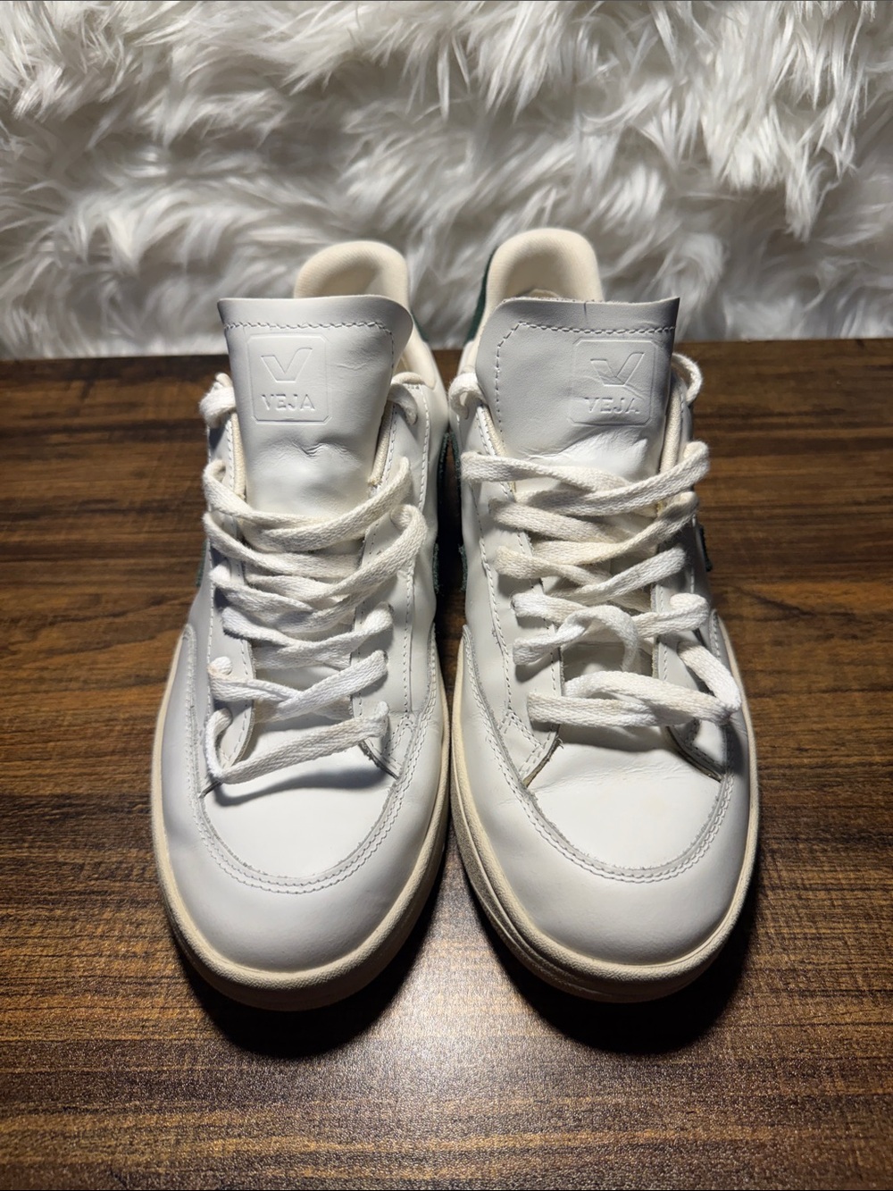 Veja White Leather Low-Top Sneakers with Green Accent